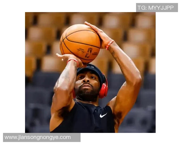 足球巨星欧文亲临中国展开足球推广活动引发热烈反响 足球巨星欧文亲临中国展开足球推广活动引发热烈反响