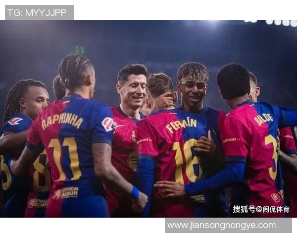 足球明星在赛场上泪洒当场感人瞬间引发球迷共鸣视频回顾